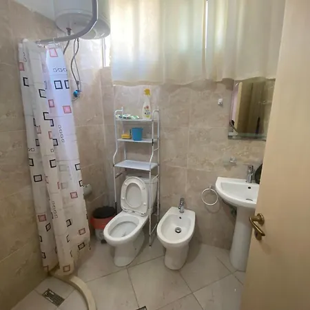 Апартаменты Enxhi *